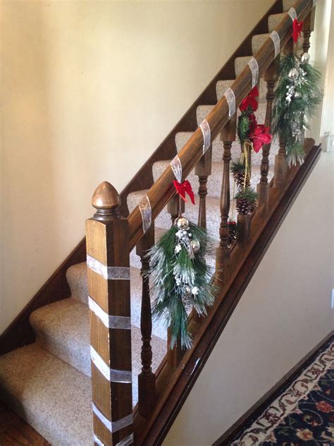 20 Christmas Decor For Stair Banisters