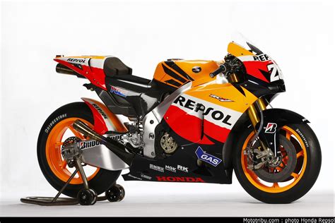 Cbr 250r repsol rengi fuarda malesef olmayacakmış. Mototribu : Moto GP Team Honda Repsol 2010