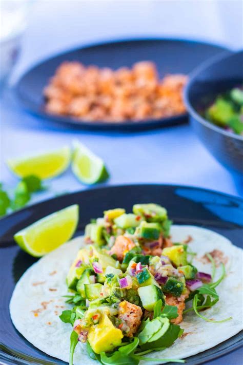 Easy Healthy Salmon Tacos With Ginger Avocado Salsa 15 Minute Dish