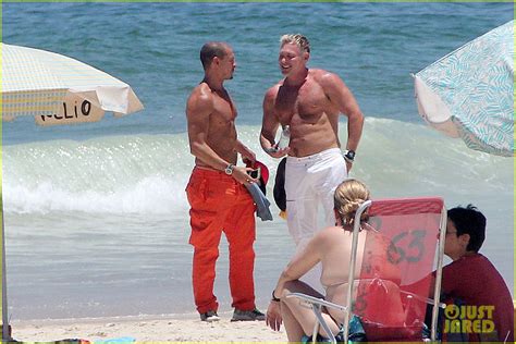 Gma S Sam Champion Continues Shirtless Honeymoon Photo Shirtless Pictures Just Jared