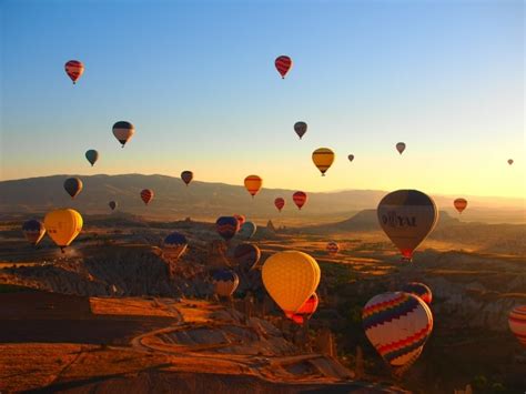 13 Hot Air Balloon Festivals Around The World You Have To See