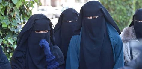 Afganistán Los Talibanes Decretan El Uso Obligatorio Del Burka