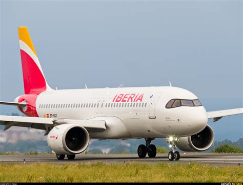 Ec Mxy Iberia Airbus A320 Neo At La Coruña Photo Id 1192186