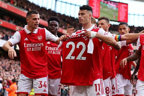 martinelli shows support for pablo mari with arsenal goal celebration