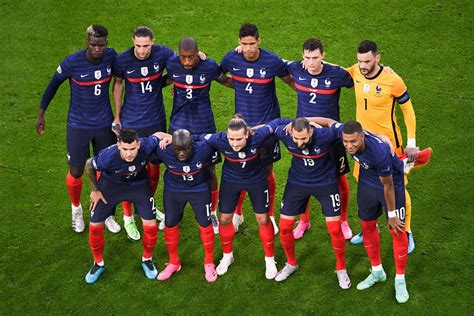 France Decided Not To Kneel Before Kick Off In Late U Turn Get French