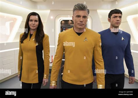 Anson Mount Rebecca Romijn And Ethan Peck In Star Trek Strange New