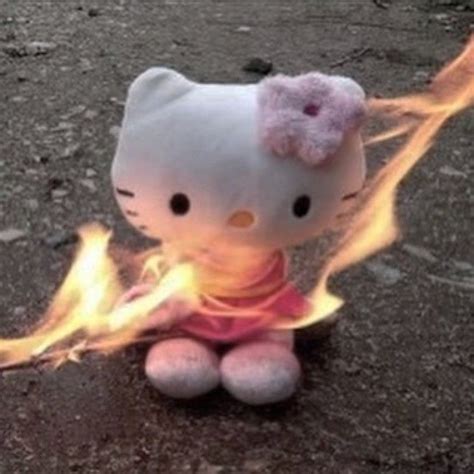 Pin By Sadbitch On Fire Hello Kitty Kitty Hello Kitty Aesthetic