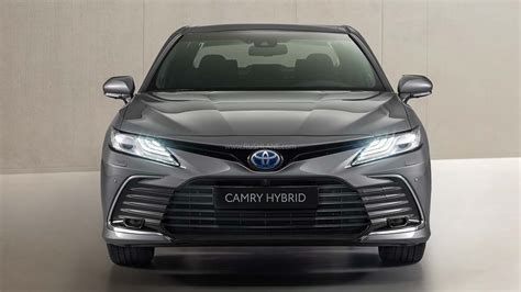 2021 Toyota Camry Facelift Unveiled India Launch Likely Next Year