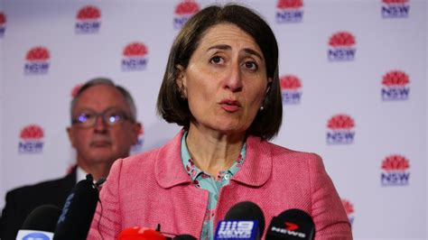 17 hours ago · at nsw's covid update on monday morning, chief health officer kerry chant said investigations were ongoing into where the man, who is in his 50s, had been in travelled from sydney to byron bay in. COVID NSW: Byron Bay on alert over four new Queensland ...