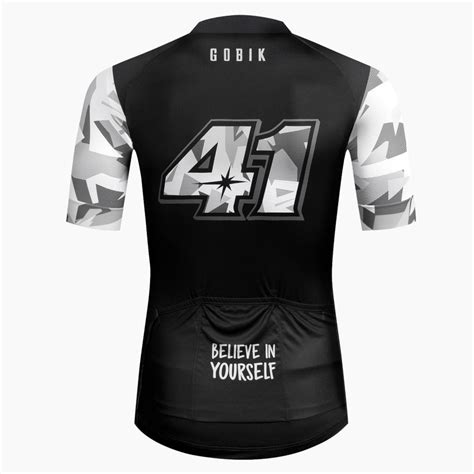 El nuevo maillot cx pro aleix espargaró 3.0 de gobik está diseñado para adaptarse a posiciones exigentes de ataque en la bicicleta mejorando el rendimiento, y lo consigue. Maillot Gobik Aleix Espargaró | TopBici