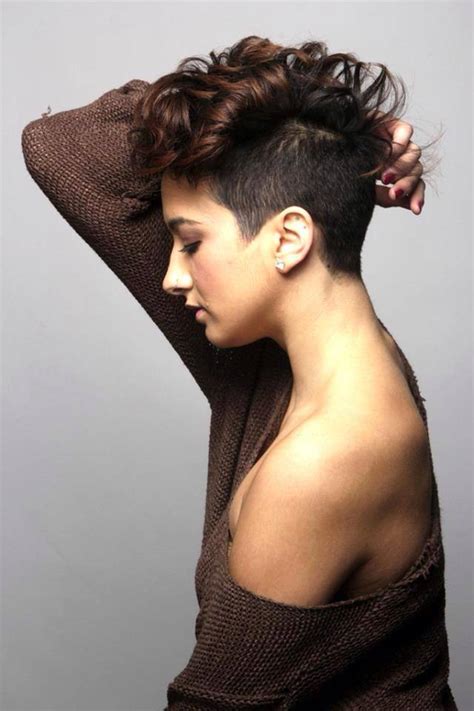 Pixie hairstyles blew up around the time twiggy, iconic model of the sixties, chopped off her hair. 30 Short Hairstyles for Teenage Girl to Add Glamour to ...
