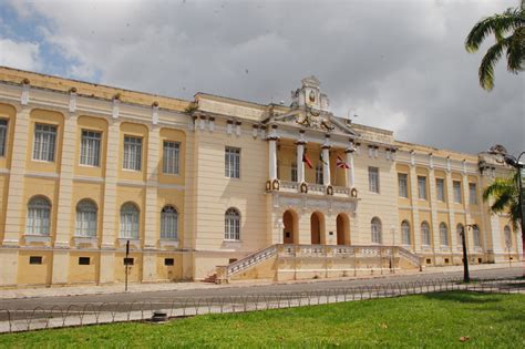 Uma sala com recortes de jornais da uma mostra dos casos mais. Reforma do Palácio da Justiça deve começar até o final ...