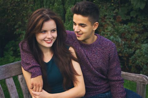 Kreatif projeleriniz için 4k ve hd 344 young teen tubes stok video klibi. autumn shopping