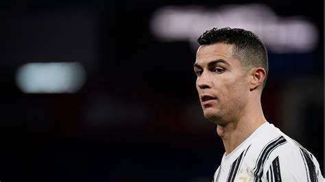 Cristiano ronaldo, 36, from portugal juventus fc, since 2018 left winger market value: Simone Thomalla: Darum ist Silvio Heinevetter ihr Mr ...