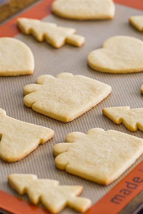 This sugar cookie recipe is the best! Small Batch of Cut-out Sugar Cookies (No-chill) - Baking ...