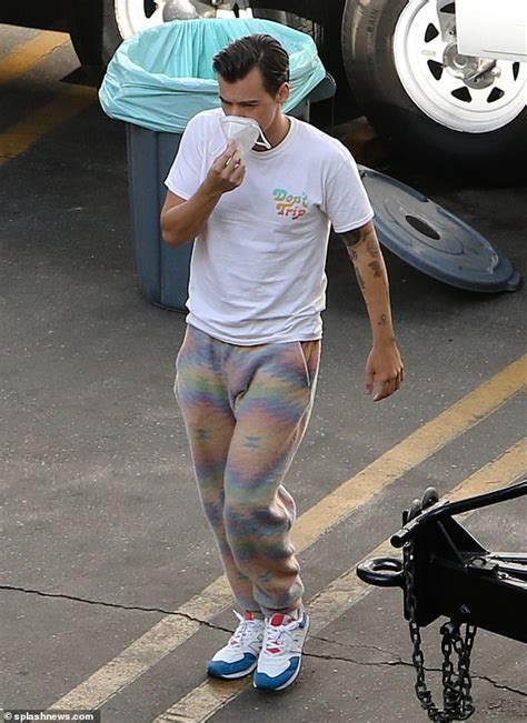 Don't worry darling cast and crew credits, including actors, actresses, directors, writers and more. Harry Styles joins cast and crew on set of Olivia Wilde's ...