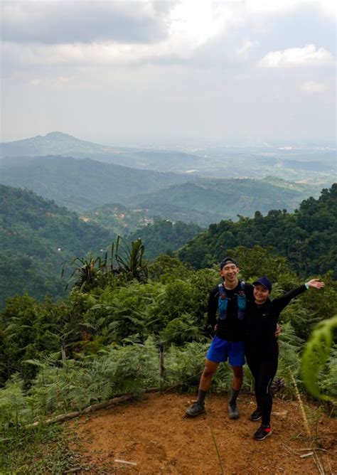 Terletak di desa sedong sekitar 26 km dari arah pusat ibukota sumber, . 11 pos1 - DAILY VOYAGERS