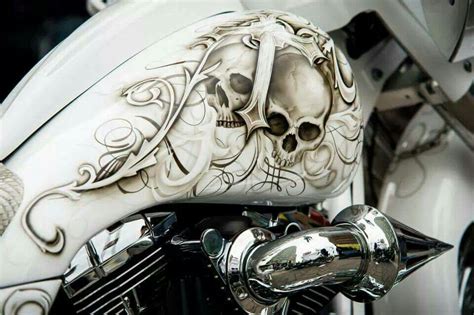 Painting the gas tank off of a 1972 honda cb350 motorcycle. Skull and cross gas tank | Custom paint motorcycle ...