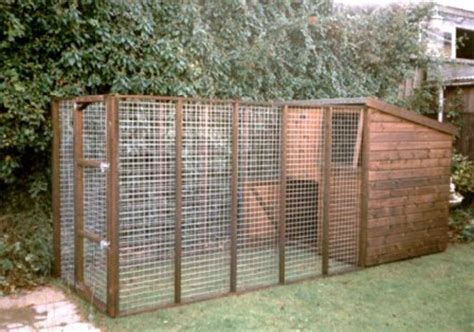 What is a dog kennel run. How to Choose the Right Size Dog Kennel and Run | PetHelpful
