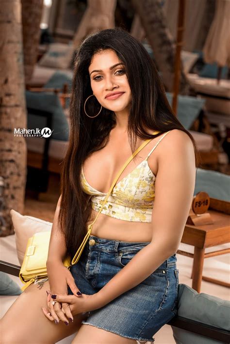 Sri Lankan Actress Gallery Hot Photoshoot Of Chulakshi Ranathunga Trendceylon