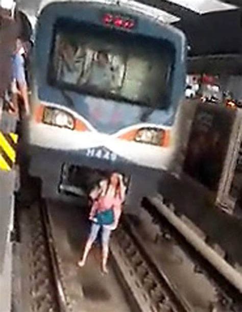 Pregnant Woman Is Run Over By Train But Miraculously Survives Daily Star