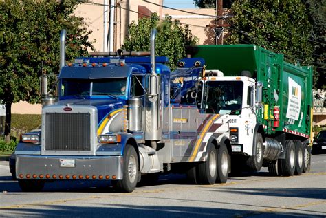 Tom Johns Towing Peterbilt Big Rig Tow Truck With Waste Flickr