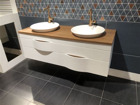 Magasin de meuble et équipement de salle de bain, fabrication européenne rapport qualité prix excellent conception et livraison possible neha franqueville rouen. meuble de marque DECOTEC acheté chez SIDV. | Décoration ...