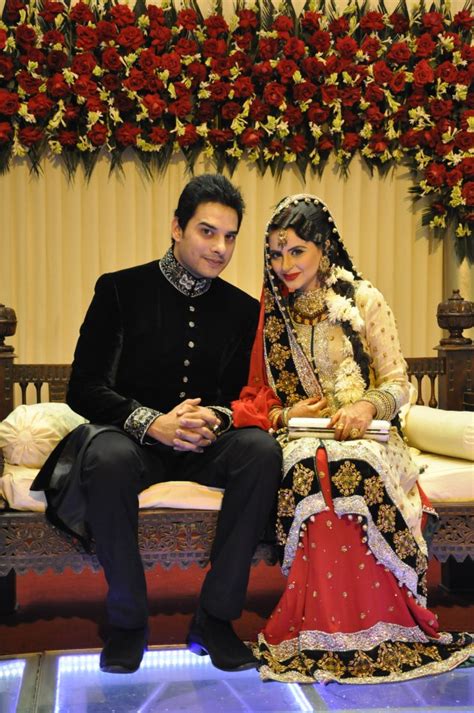 Sindhi dramas and sindhi songs all videos. Fashion Freak: Fatima Effendi Wedding pics vol 2