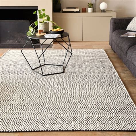 Tapis noir et blanc rectangulaire, l.140 x L.200 cm laine | Leroy