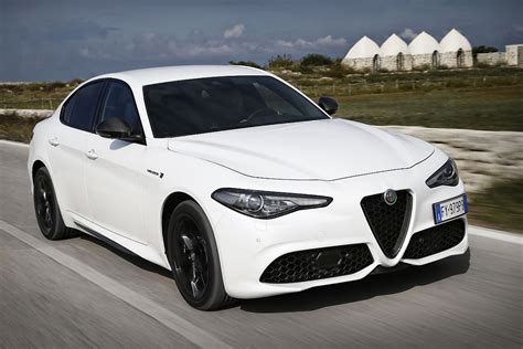 The alfa romeo giulia was a breath of fresh air in the us car market and we've been fans of alfa's iconic designs for a long time. Alfa Romeo Giulia: Überfälliges Italo-Update