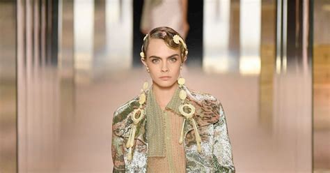 Cara won the model of the year award at the british fashion awards in 2012 and 2014 and has appeared in shows for houses including burberry, mulberry, dolce. Cara Delevingne - Défilé Haute Couture Fendi collection ...