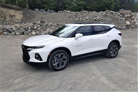 Suv Review 2020 Chevrolet Blazer Rs Driving