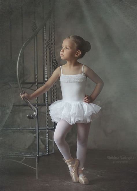 Pin By Rada Рада On Ballet Балет Dance Poses Ballerina Photography