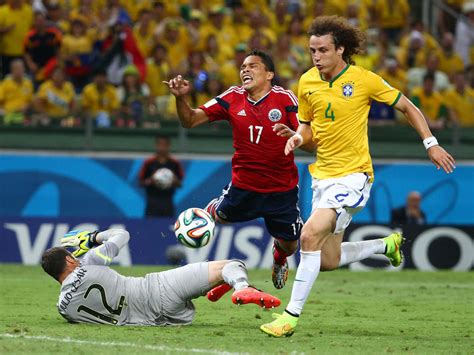 David luiz surprises ricardinho (english subtitles). WM » News » David Luiz: Der 50-Millionen-Lockenkopf