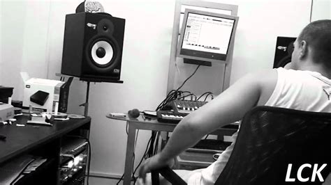 La CHRONI'K - En studio- (enregistrement du titre Adrénaline) - YouTube