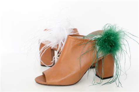 Collecting vintage costume jewelry is a weakness of mine. DIY-Ostrich-Feather-Shoe-Clip-2 | ctrl + curate