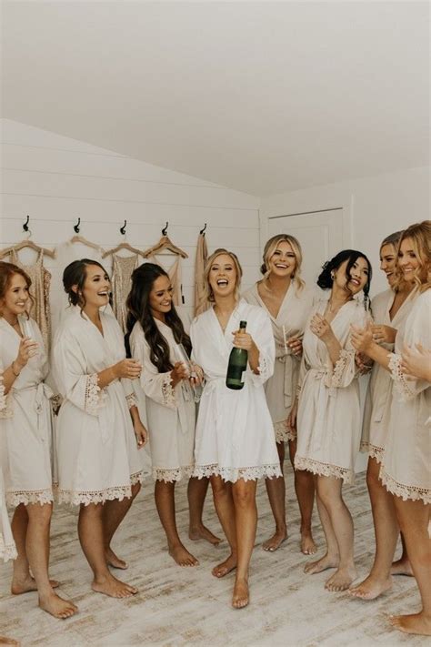 Getting Ready Wedding Photos With Your Bridesmaids Creative Wedding Photo Wedding Photos