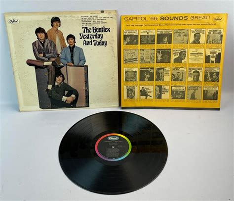 Lot The Beatles Yesterday And Today 1966 Lp Capitol Records T2553 W