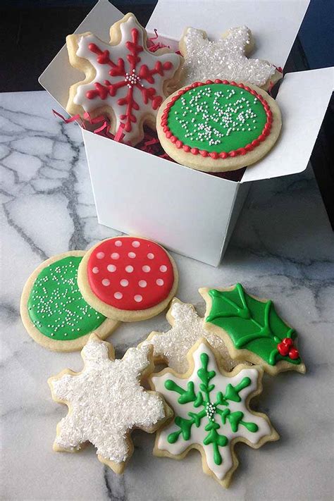 Gradually add enough water to make thin icing, which should flow smoothly from a spoon. The Ultimate Guide to Royal Icing for Decorating Holiday Cookies | Foodal