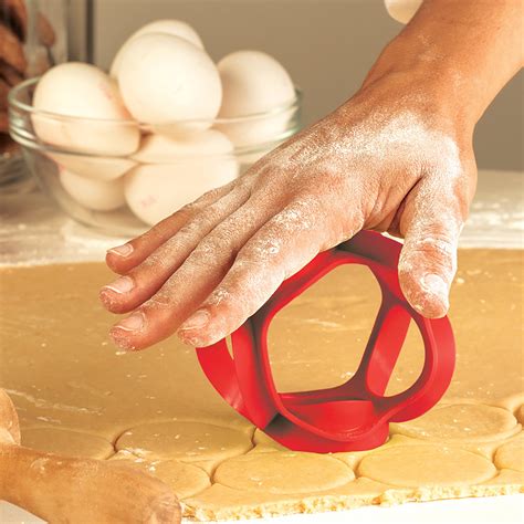 Rollin A Round Cutter Cuts Perfect Circles In Dough And Fondant