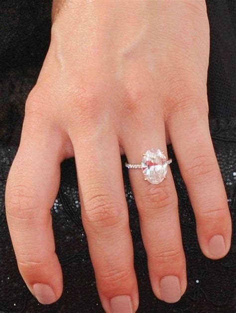 Twinning Julianne Houghs Gorgeous Engagement Ring Reminds Us Of