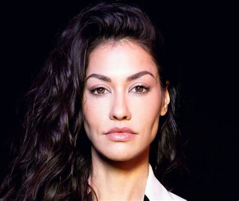 Changing The Narrative How Janina Gavankar Is Empowering Gamers