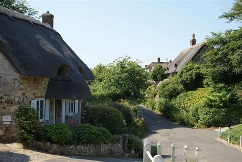 Thatched Cottage In Godshill Isle Of Wight Thatched Cotta Flickr
