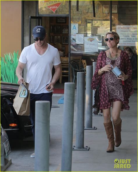 Chris Hemsworth And Elsa Pataky Enjoy A Pizza Lunch Date Photo 3067954