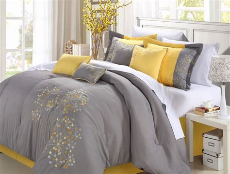 17 Creative Ideas For Yellow And Gray Bedroom Decor
