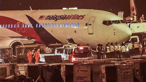 malaysia airlines jet makes safe emergency landing after tire burst ctv news