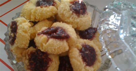 Looking for a good deal on cookie jelly? The Hungry Momma: Austrian Jam Cookies