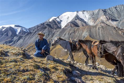 Flavors of Mongolia: The Gobi and Western Mongolia Tour 11 ...