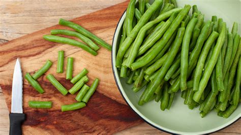 Set out a large bowl of ice water before. How To Cook Long Bean Vegetables