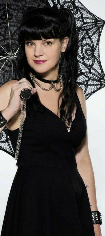 Pin By Janet Hamilton On Pauley Perrette In Fashion Style